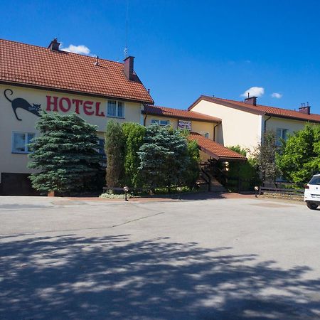 Hotel Kot Siestrzen Eksteriør bilde